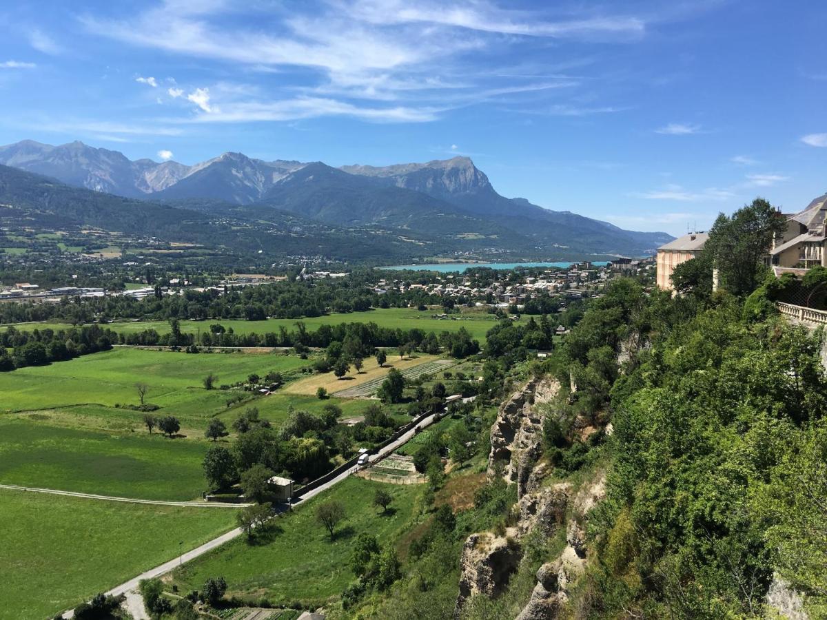 Embrun - Appartement 4/6 Personnes Avec Exterieurs Экстерьер фото