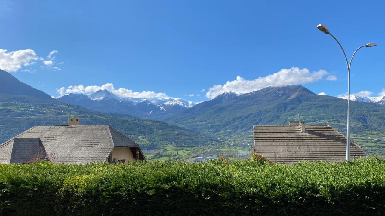 Embrun - Appartement 4/6 Personnes Avec Exterieurs Экстерьер фото